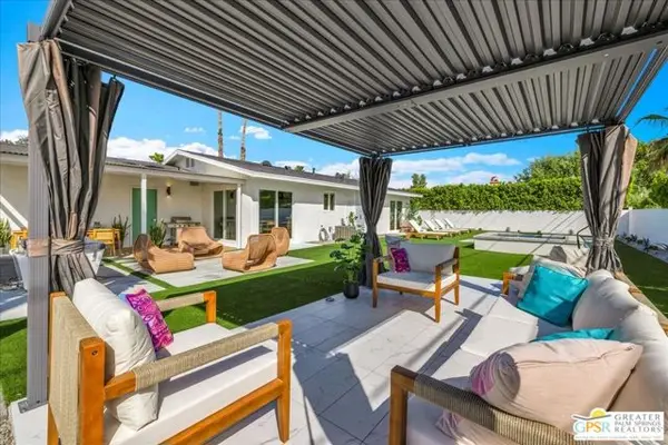 2002 N Whitewater Club Drive, Palm Springs, CA 92262