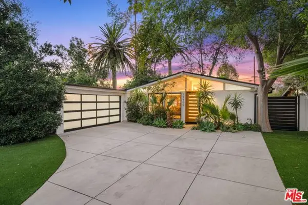 19805 Hamlin Street, Woodland Hills (los Angeles), CA 91367