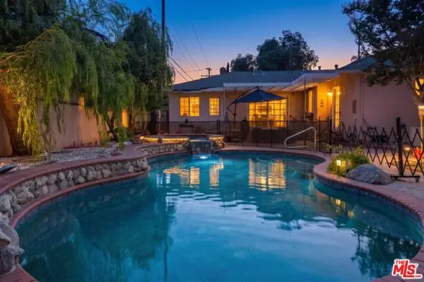 6414 Corbin Avenue, Reseda (los Angeles), CA 91335