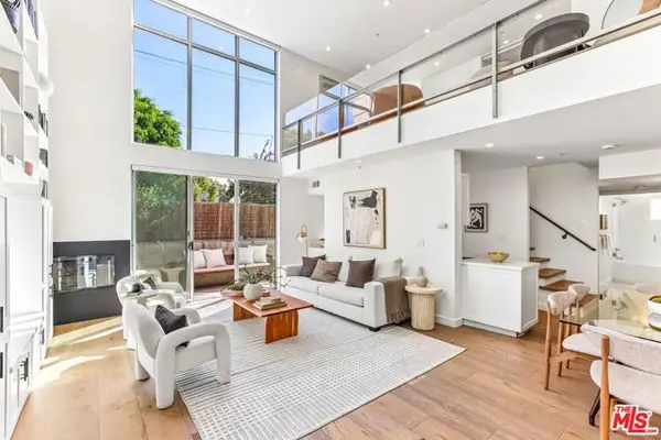 5806 Waring Avenue #7, Los Angeles, CA 90038