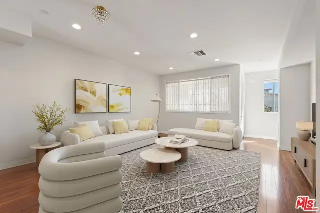 13225 Victory Boulevard, Van Nuys, CA 91401 - #1