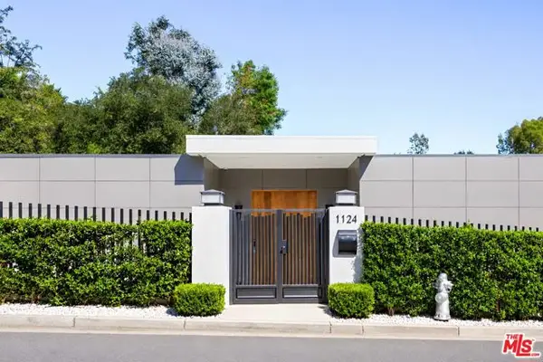 1124 Summit Drive, Beverly Hills, CA 90210