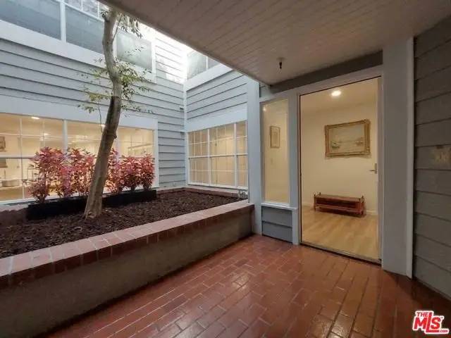4346 Redwood Avenue #A101, Marina Del Rey, CA 90292 - #3