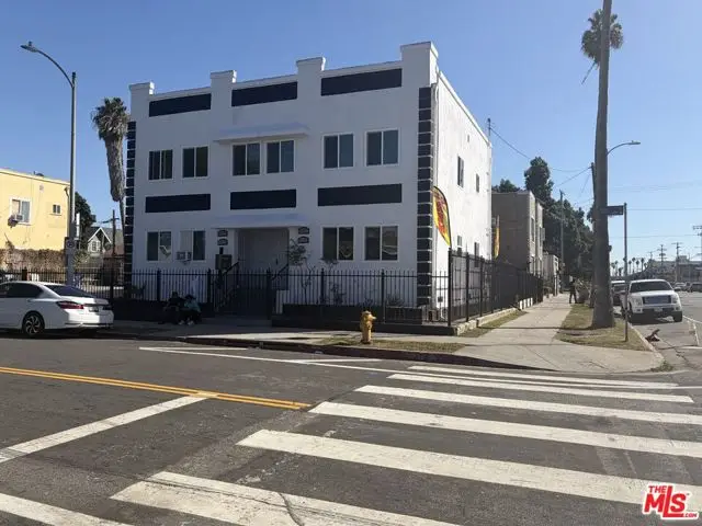 456 W 52nd Street, Los Angeles, CA 90037 - #2