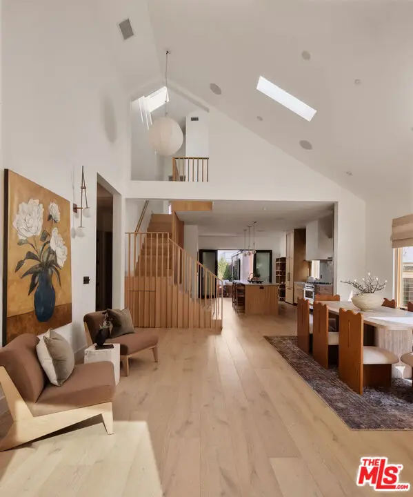 534 N Bronson Avenue, Los Angeles, CA 90004 - #2