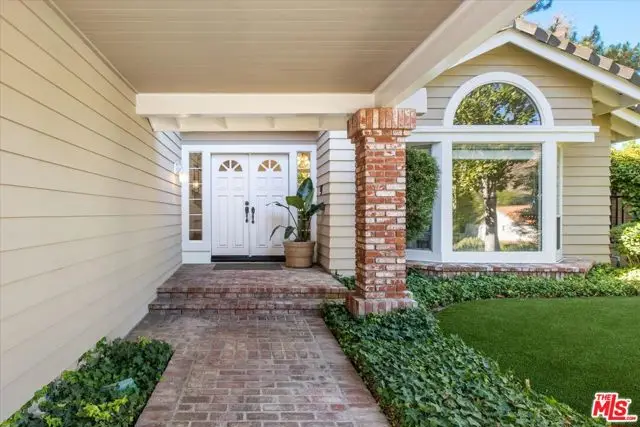 22322 Cairnloch Street, Calabasas, CA 91302 - #2