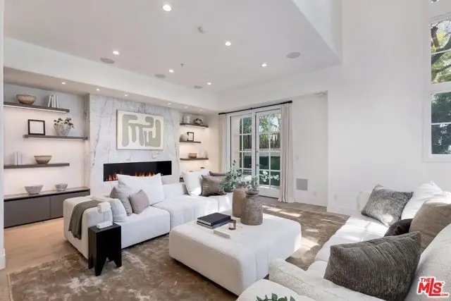11500 San Vicente Boulevard #221, Los Angeles, CA 90049 - #3
