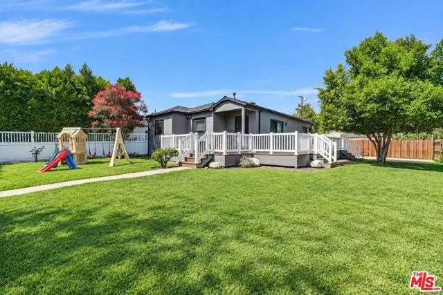 22603 Mariano Street, Woodland Hills, CA 91367 - #2