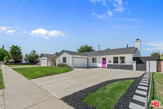 6607 Farralone Avenue, Canoga Park, CA 91303 - #2