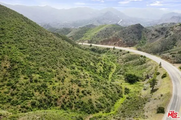1 Kanan Rd, Agoura Hills, CA 91301