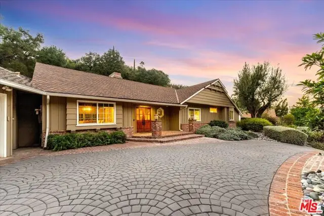 3741 Royal Woods Drive, Sherman Oaks, CA 91403 - #3