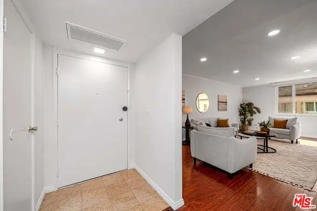 540 Kelton Avenue #105, Los Angeles, CA 90024 - #3