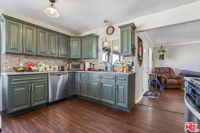 692 Tahoe Avenue, Yucca Valley, CA 92284 - #2