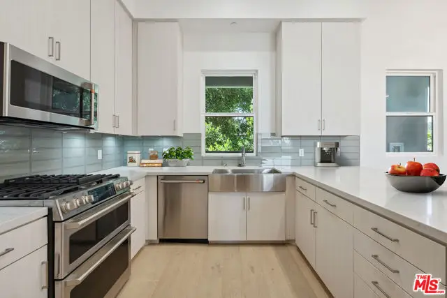 1746 Garfield Place #302, Los Angeles, CA 90028 - #3