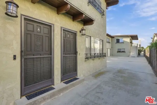 2107 Voorhees Avenue, Redondo Beach, CA 90278 - #3