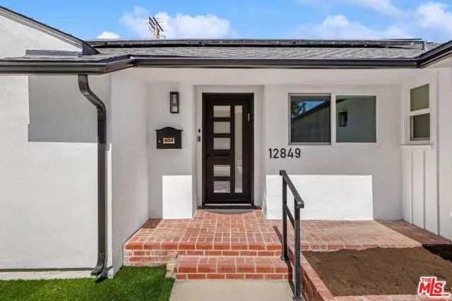 12849 Tiara Street, Valley Village, CA 91607 - #2