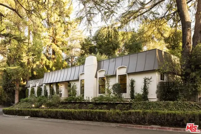 4963 Queen Victoria Road, Woodland Hills, CA 91364 - #1