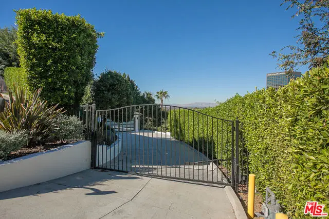 3751 Multiview Drive, Los Angeles, CA 90068 - #2