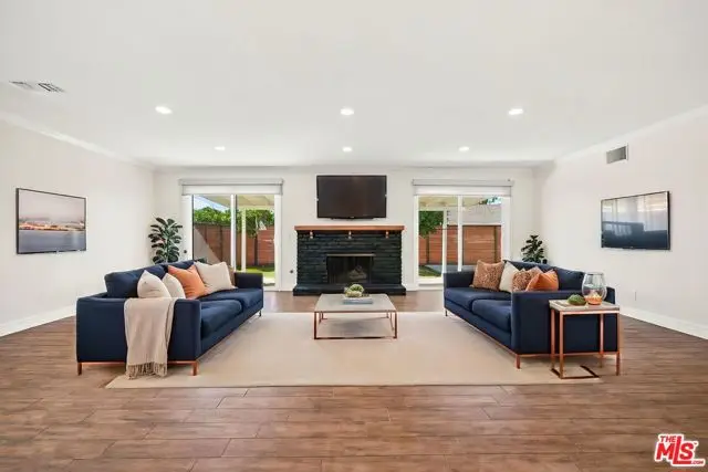 1088 W 11th Street, Upland, CA 91786 - #2
