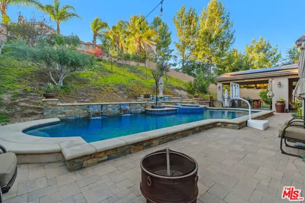 22359 Foxhall Drive, Corona, CA 92883