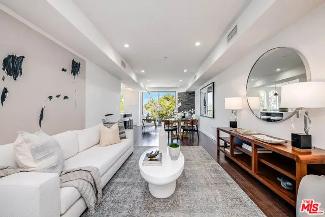 11218 Camarillo Street #406, North Hollywood, CA 91602 - #3