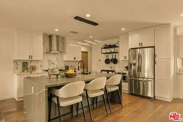 17723 Miranda Street, Encino, CA 91316 - #2