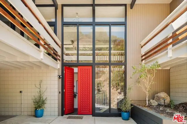 3905 Pacheco Drive, Sherman Oaks, CA 91403 - #3