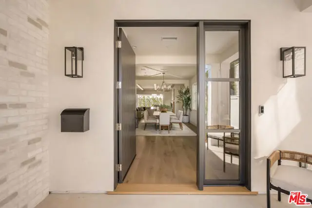 657 27th Street, Manhattan Beach, CA 90266 - #2