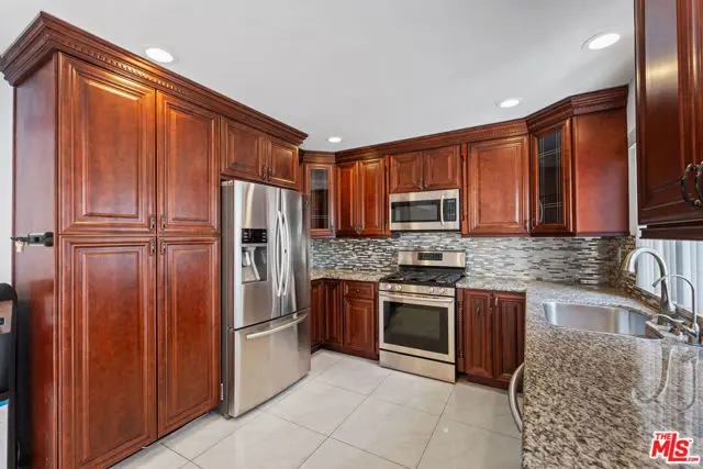 7869 Ventura Canyon Avenue #306, Panorama City, CA 91402 - #3