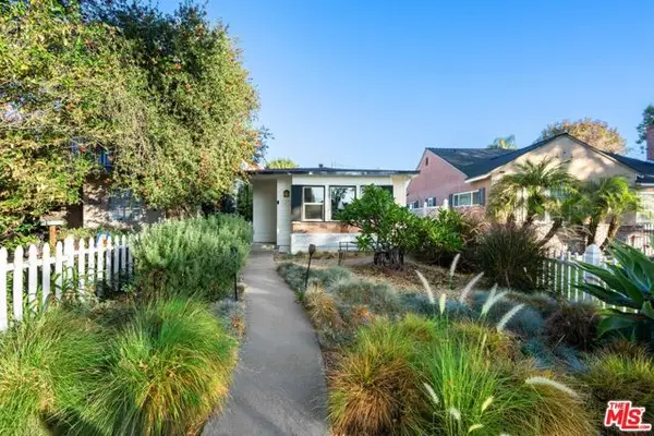 1419 W Clark Avenue, Burbank, CA 91506