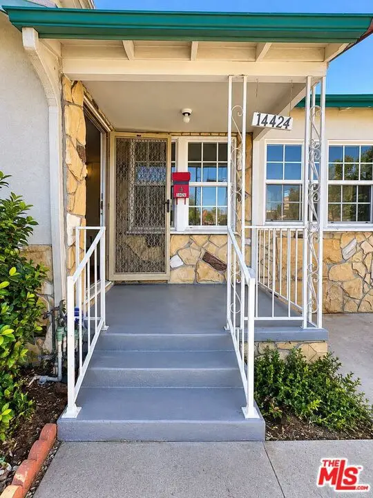 14424 Lorne Street, Panorama City, CA 91402 - #3