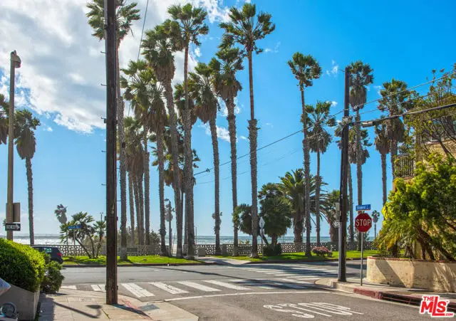 121 Strand Street #13, Santa Monica, CA 90405 - #3