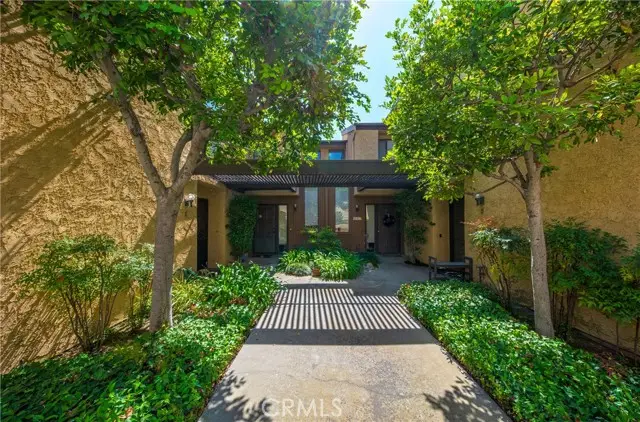 267 Linwood Avenue #E, Monrovia, CA 91016 - Image #2