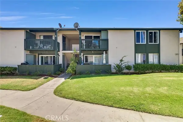 23276 Orange Avenue #8, Lake Forest (el Toro), CA 92630