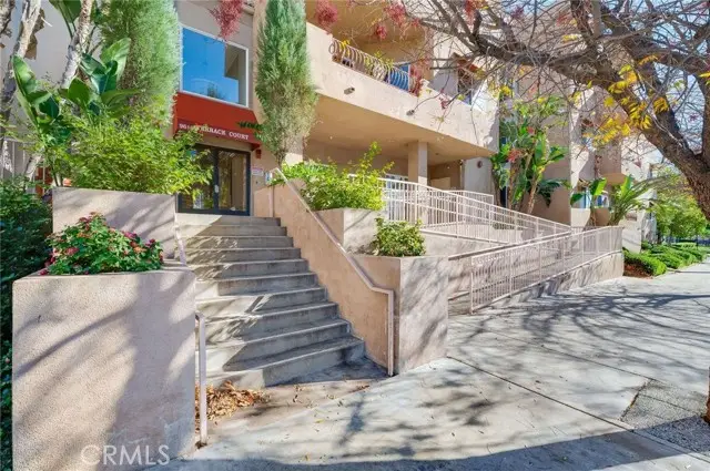 9610 Zelzah #301, Northridge, CA 91325 - Image #2