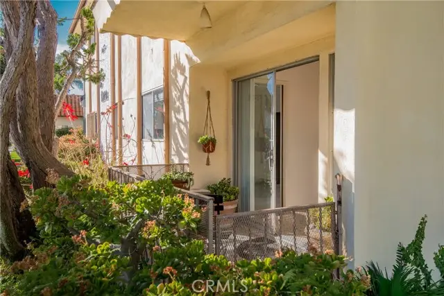 1633 E 1st Street #1, Long Beach, CA 90802 - #2