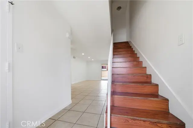 9201 Wakefield Avenue #14, San Fernando Valley, CA 91402 - #3