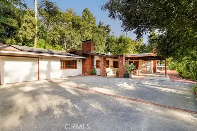 19130 Charles Street, Tarzana, CA 91356 - #1