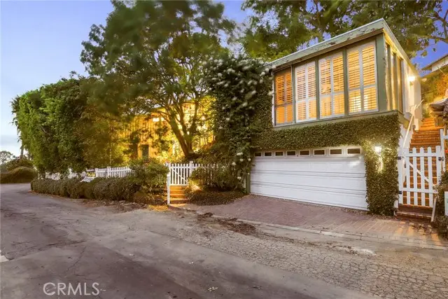 11575 Amanda Drive, Studio City, CA 91604 - Image #1