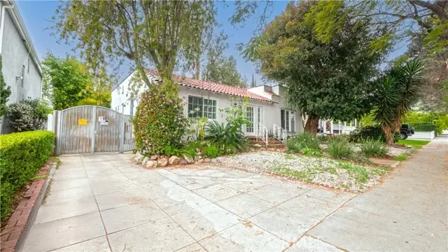 1541 N Stanley Avenue, Los Angeles, CA 90046 - #2