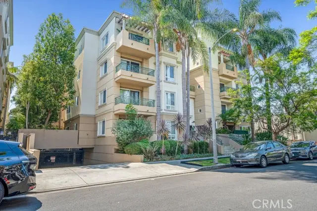 305 Arnaz Drive #103, Los Angeles, CA 90048 - Image #1