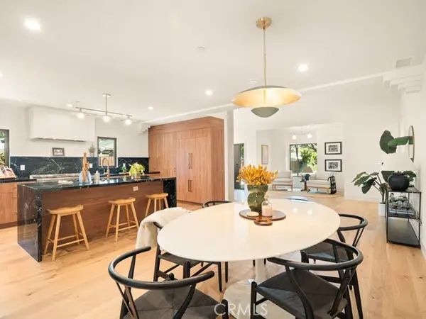 11911 Hartsook, Valley Village, CA 91607