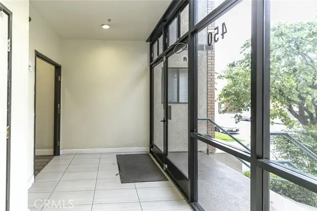 450 W Dryden Street, Glendale, CA 91202 - Image #2