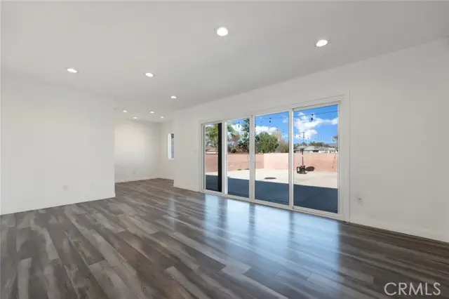 13321 Blythe Street, San Fernando Valley, CA 91605 - #2