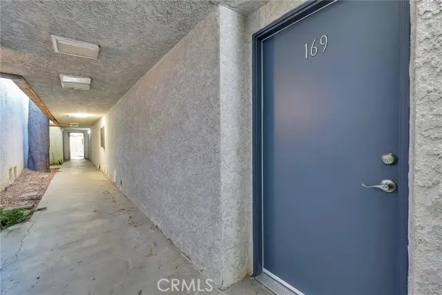 18620 Hatteras, Tarzana, CA 91356 - Image #2