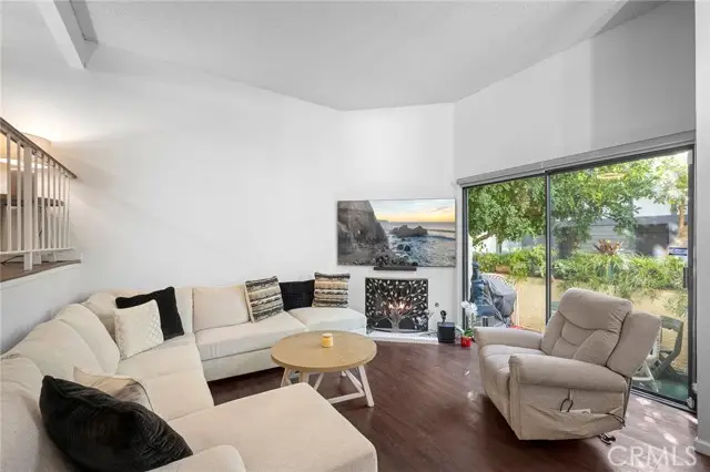 21145 Lassen #3, Chatsworth, CA 91311 - Image #3