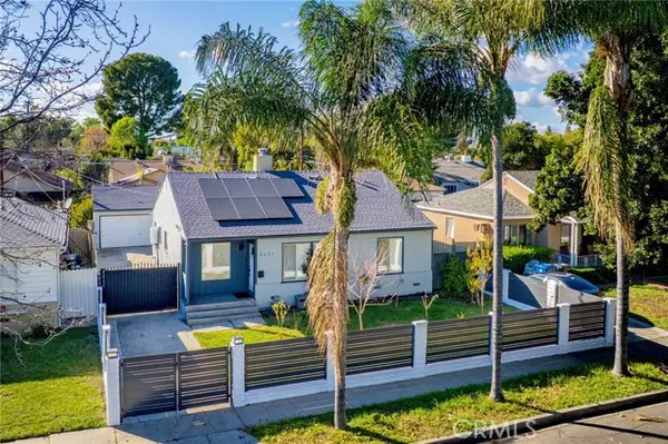 6637 Capps, Reseda (los Angeles), CA 91335