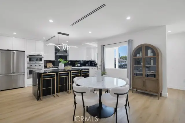 2115 W Clark Avenue, Burbank, CA 91506 - #3