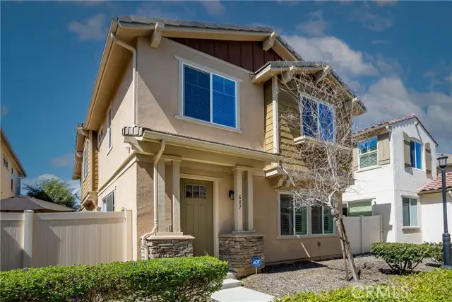 687 S Mandarin Lane, Rialto, CA 92376 - Image #1