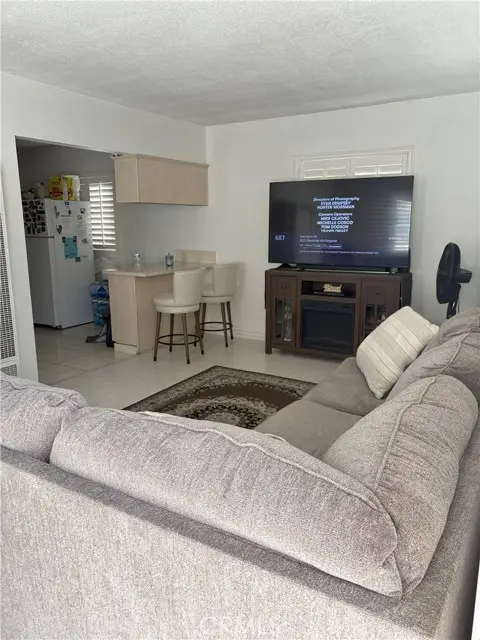 2206 Cowlin Avenue, Commerce, CA 90040 - Image #2